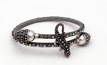 Yemenite silver filigree bracelet with lizard